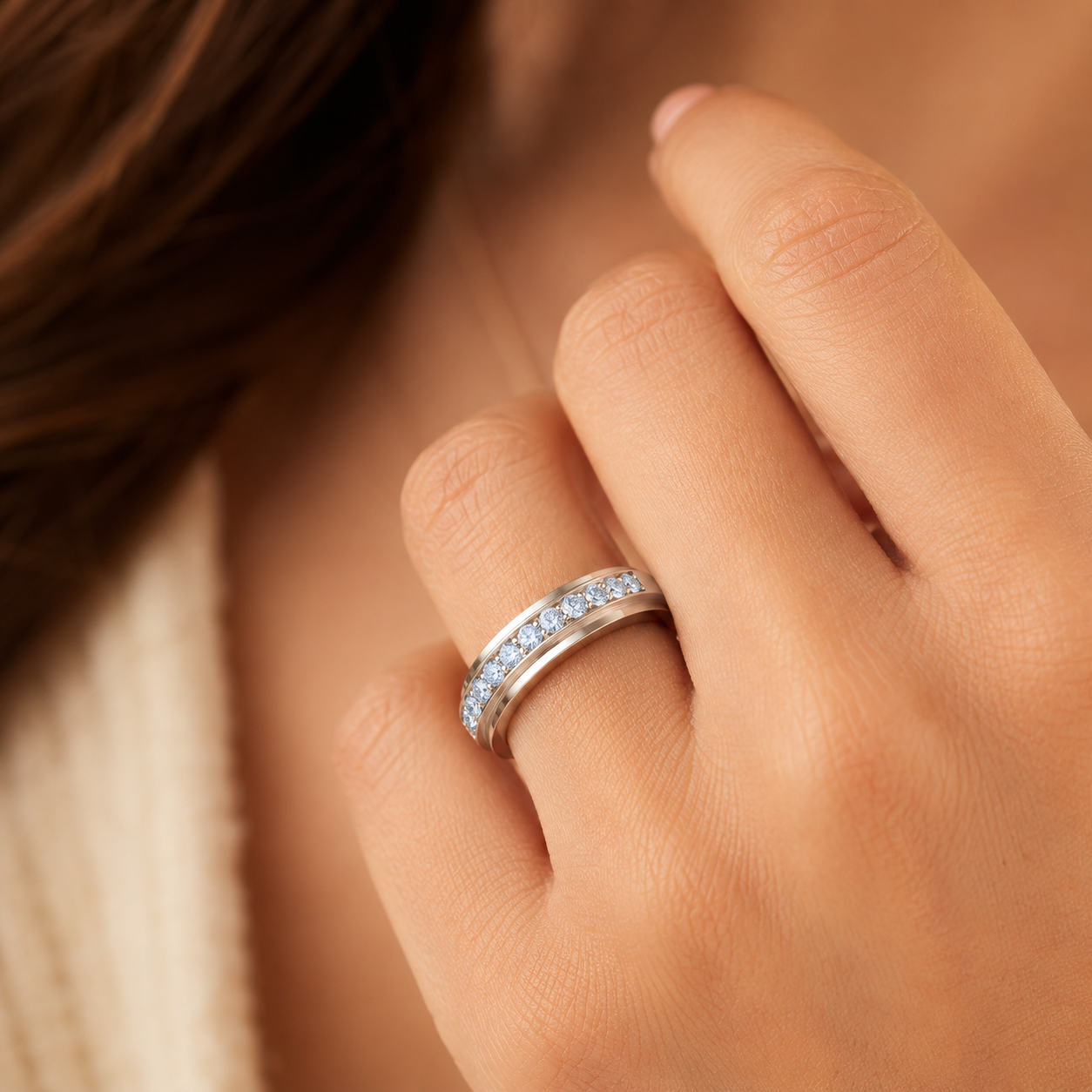 Élan Moissanite Spinner Ring