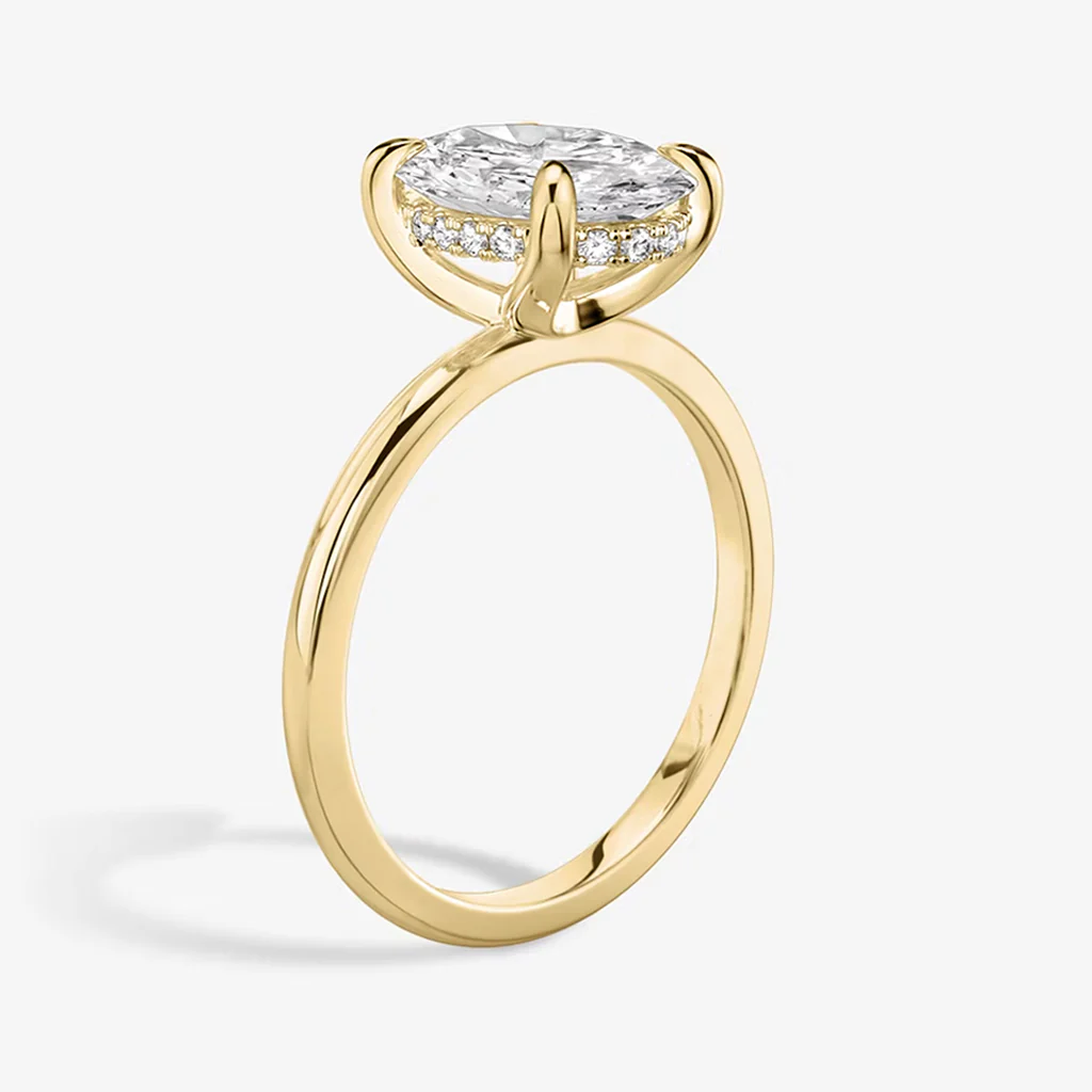 Luna Oval-Cut Hidden Halo Moissanite Rin