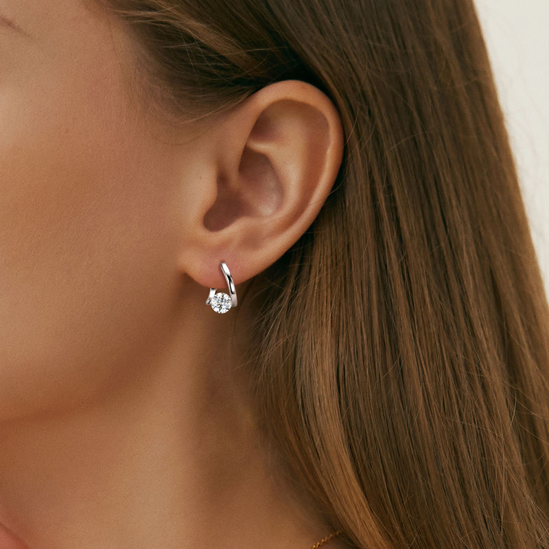 Selene Round-Cut Moissanite Earrings