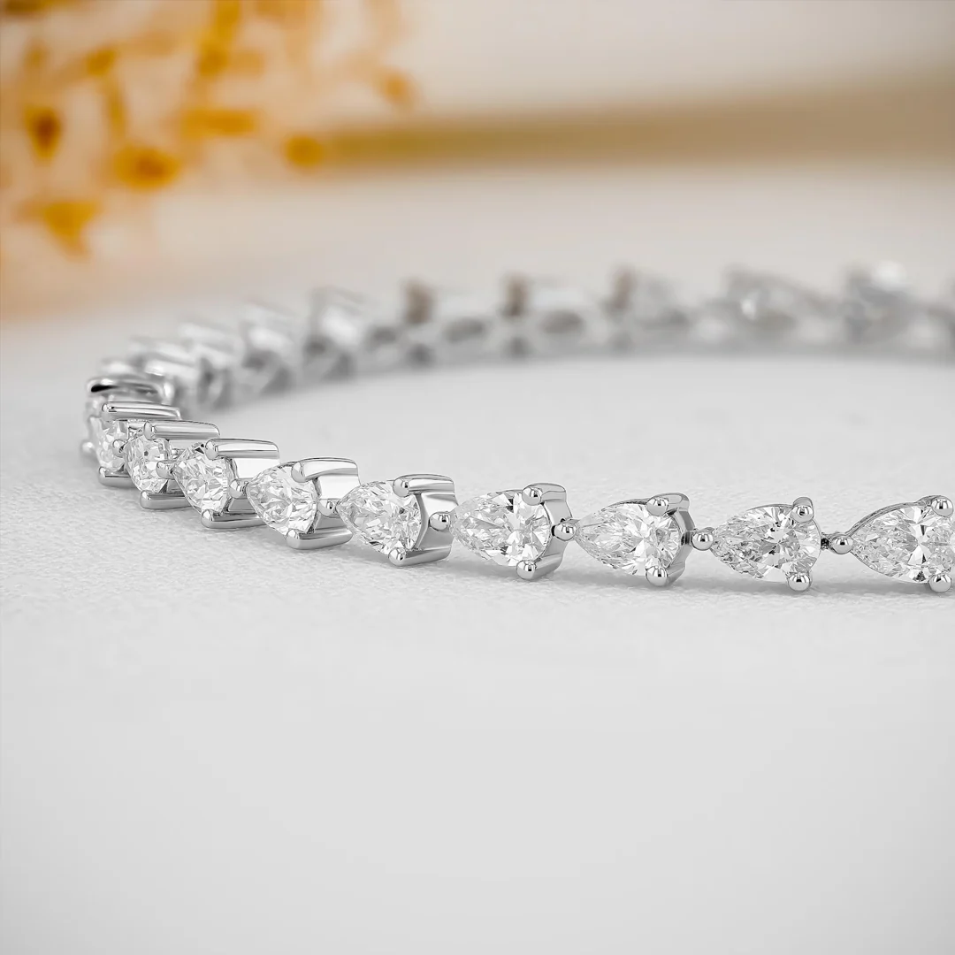 Rivera Pear-Cut Moissanite Tennis Bracelet