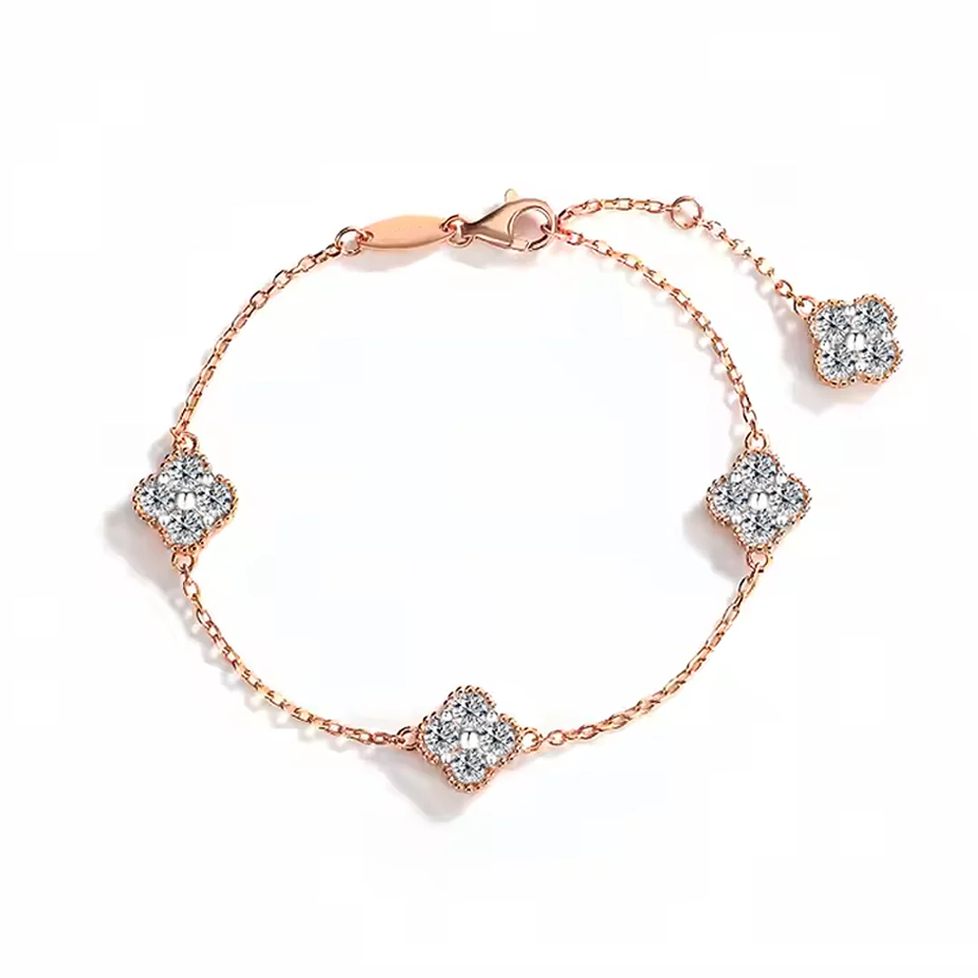 Aurora Clover Round-Edge  Moissanite Bracelet