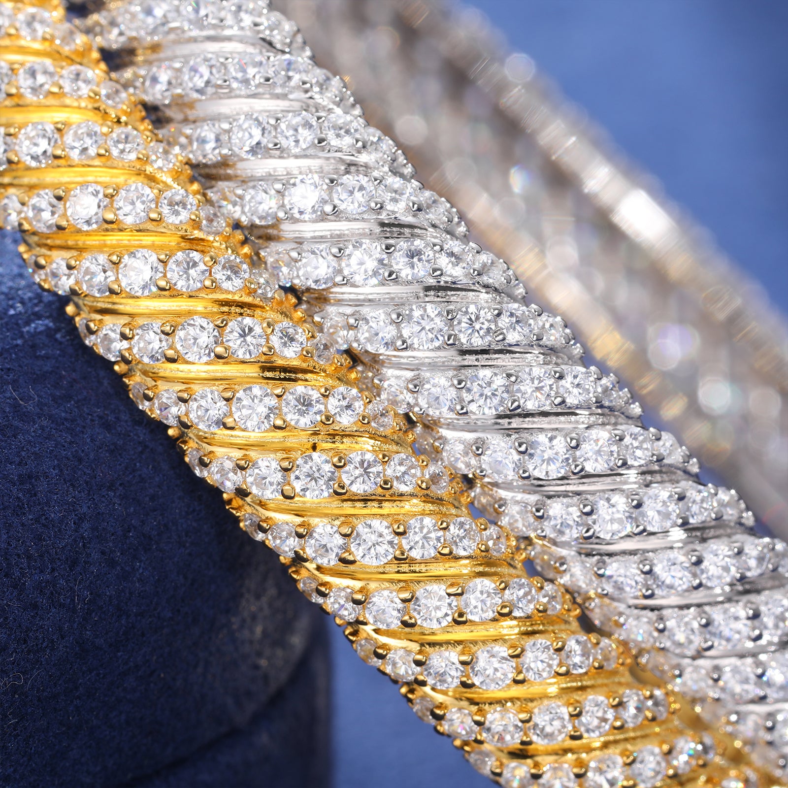 Aurora Twist Moissanite Bracelet