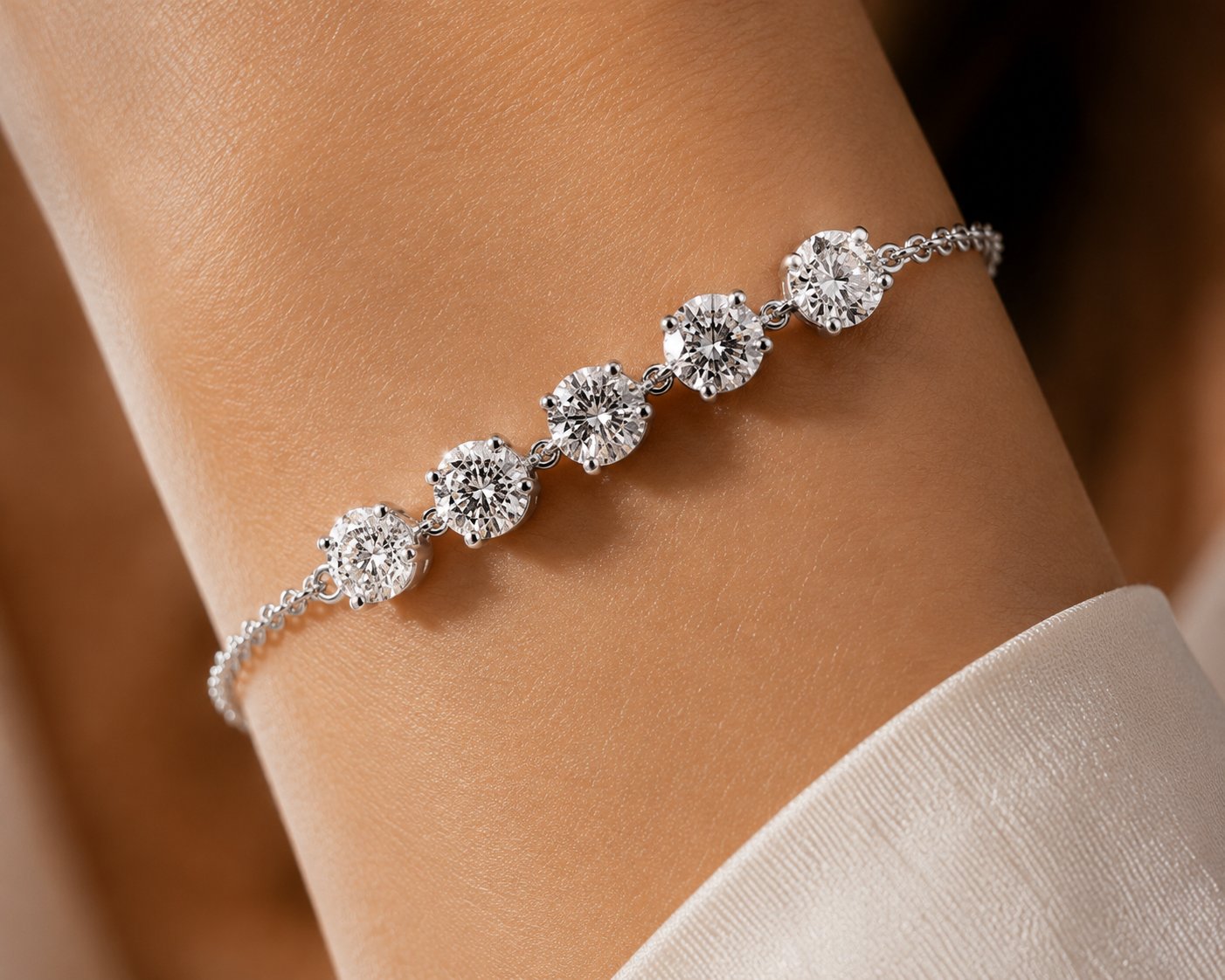 Selene Lumie╠Çre Tennis Bracelet